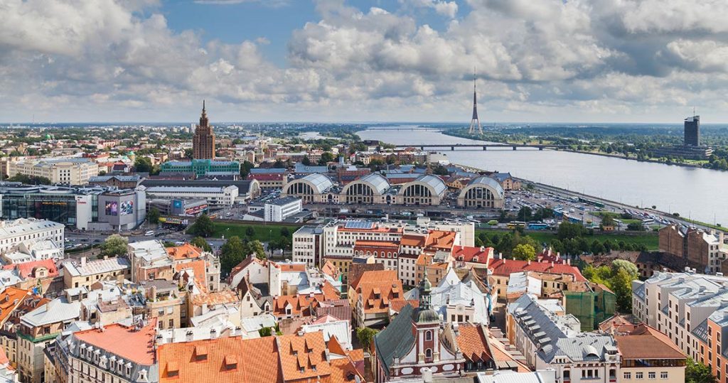 Vận chuyển hàng quốc tế từ LATVIA về Việt Nam tiết kiệm