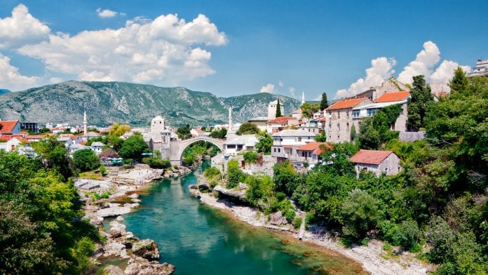 Vận chuyển hàng hóa quốc tế từ BOSNIA AND HERZEGOVINA về Hà Nội